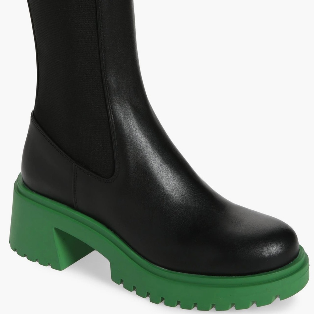 Steve Madden Hesitant Chelsea Boot